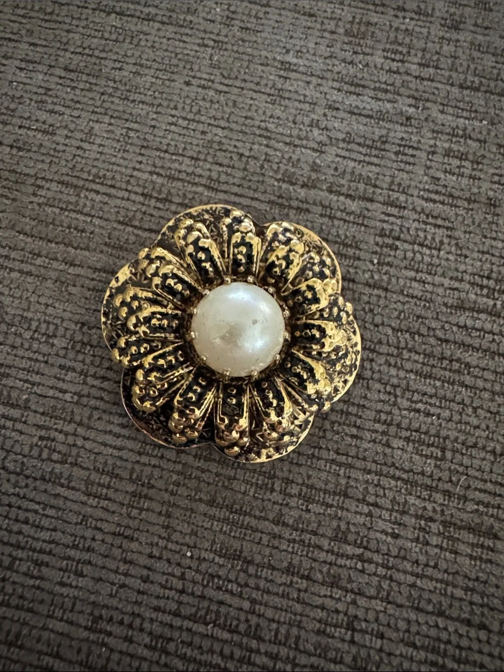 Mid-Century Gold-Tone Filigree Floral Scarf Clip / Slide Holder